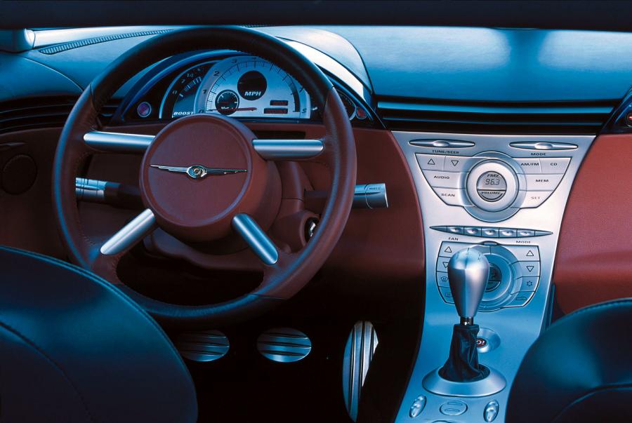 Панель приборов Chrysler Crossfire Concept 2001 года  (фото 8 из 10)